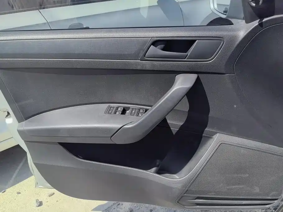 Volkswagen Santana — миниатюра 7