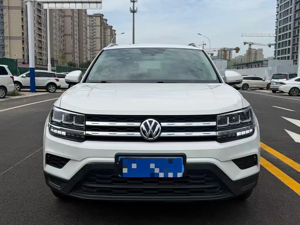 Volkswagen Tharu — миниатюра 2