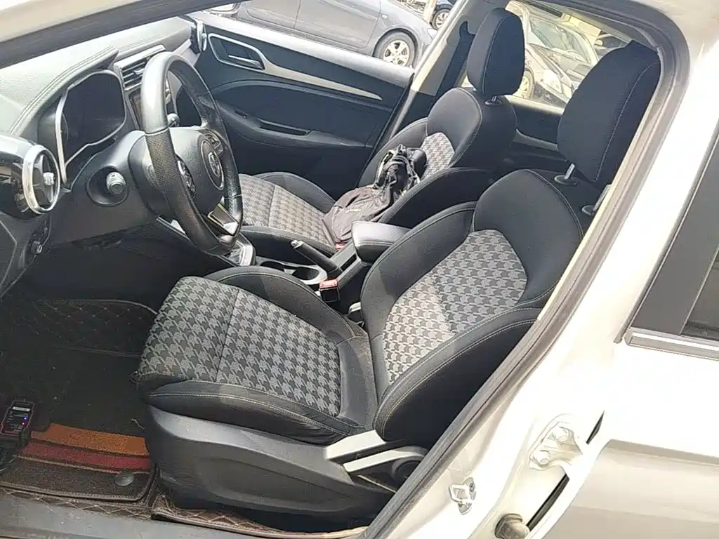 MG ZS — миниатюра 15