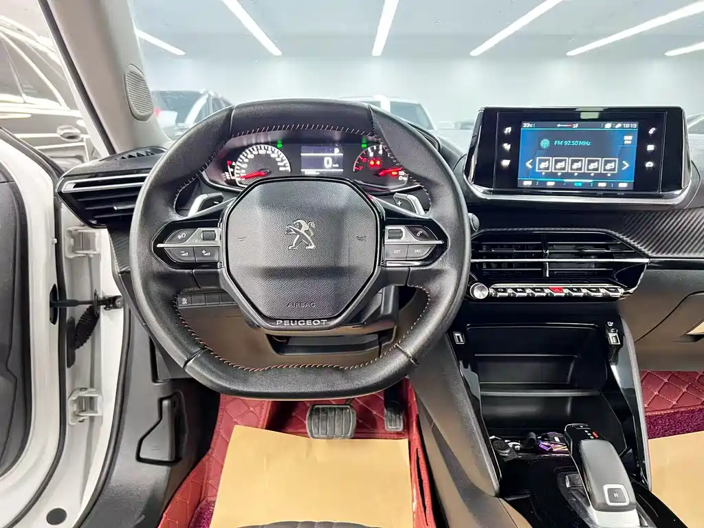 Peugeot 2008 — миниатюра 10