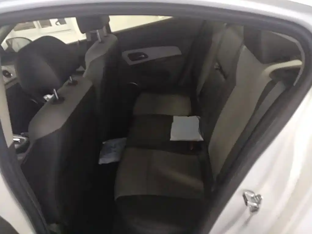 Chevrolet Cruze — миниатюра 17