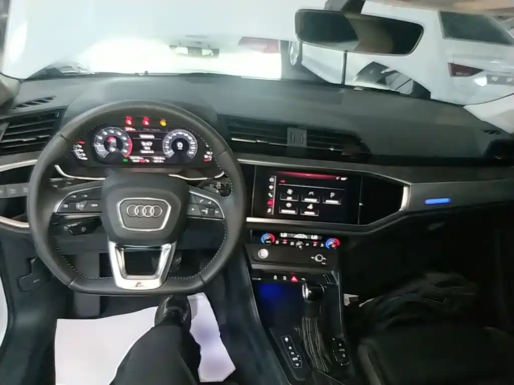 Audi Q3 Sportback — миниатюра 10