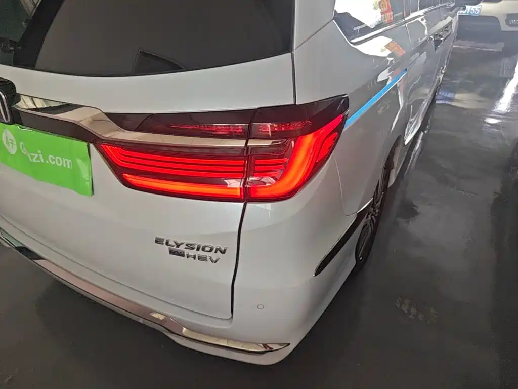 Honda Elysion — миниатюра 8