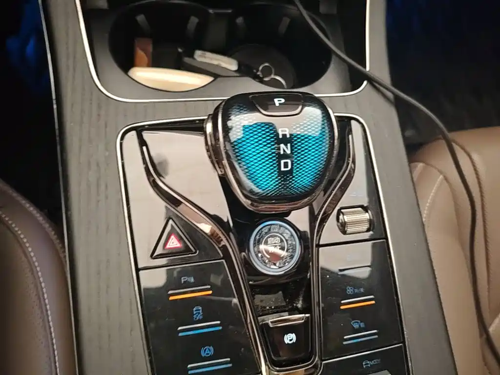 BYD Han — миниатюра 14