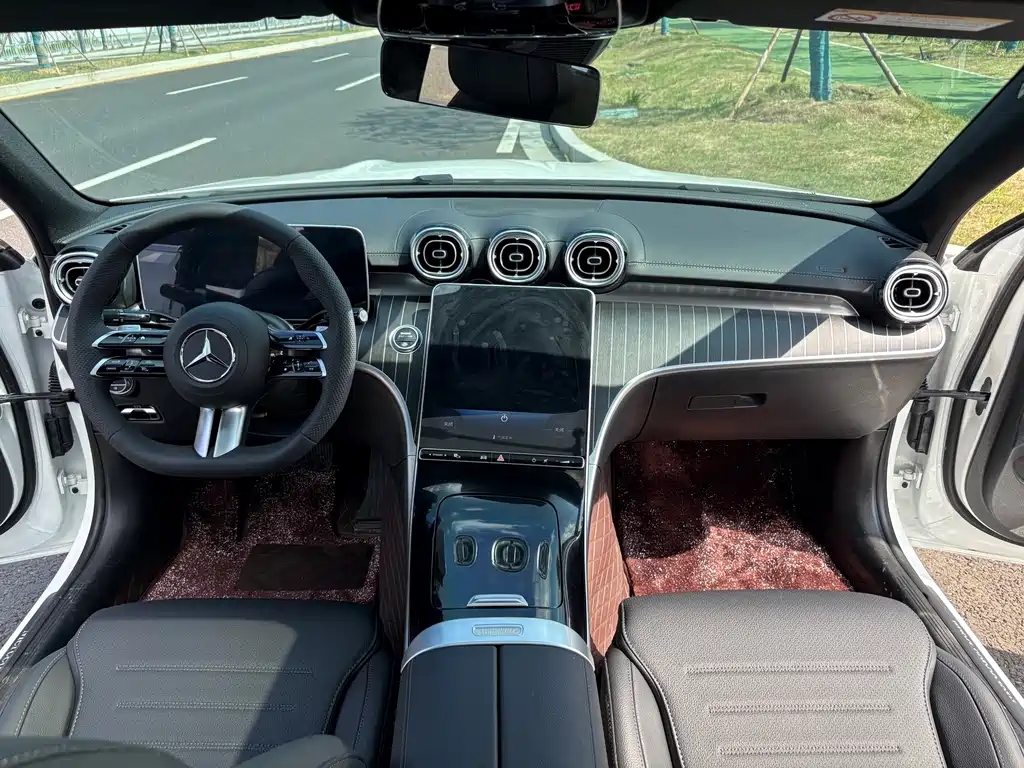 Mercedes-Benz C-Class — миниатюра 14