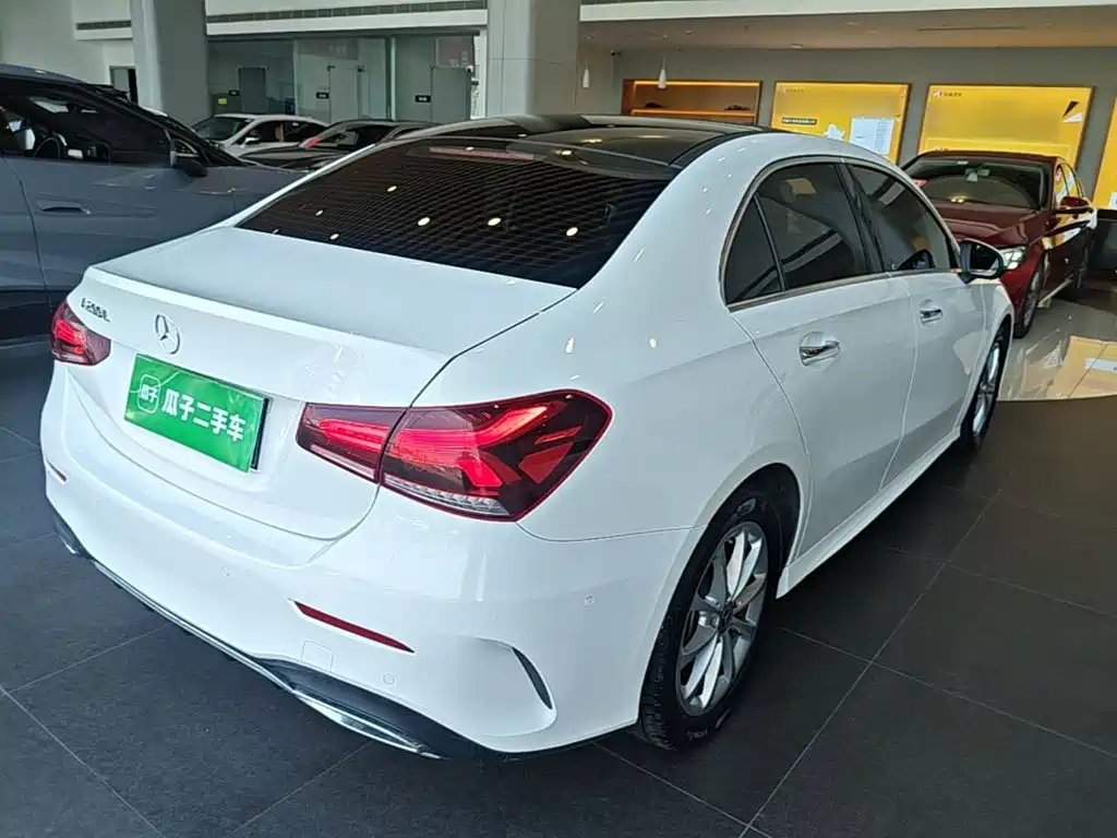 Mercedes-Benz A-Class — миниатюра 7