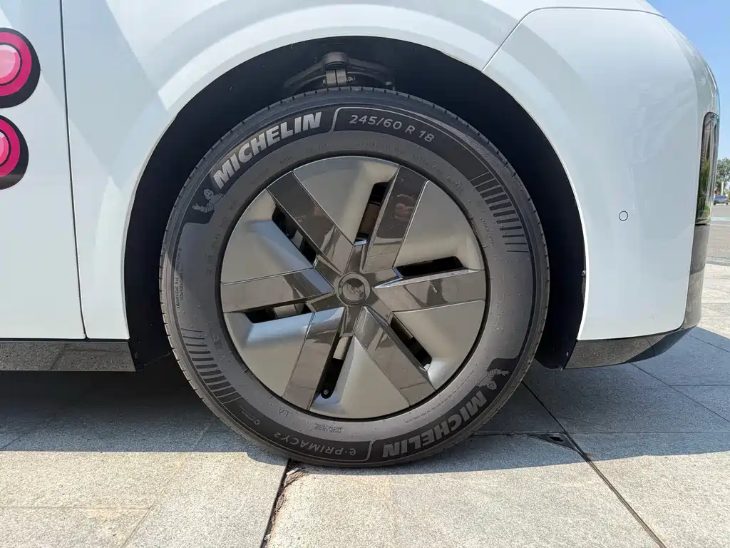 Li Auto Li MEGA — миниатюра 13