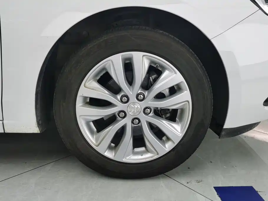Buick Excelle — миниатюра 6