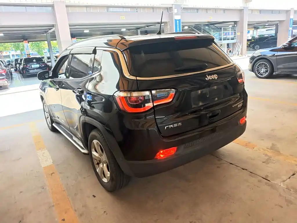 Jeep Compass — миниатюра 5