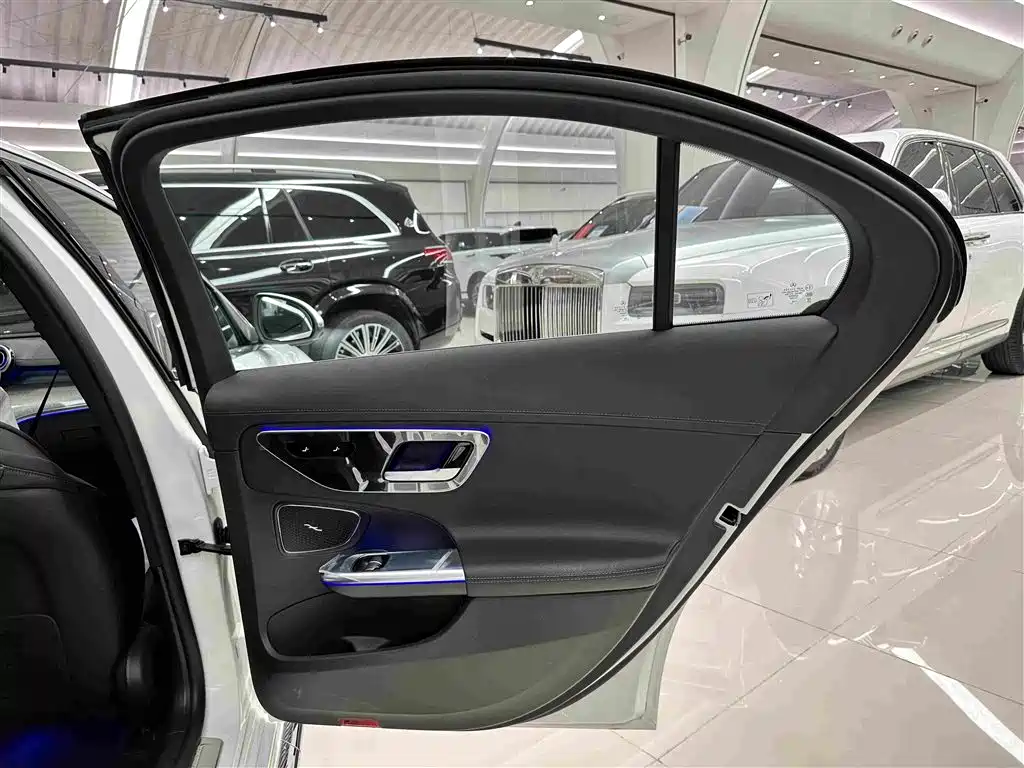 Mercedes-Benz C-Class — миниатюра 28