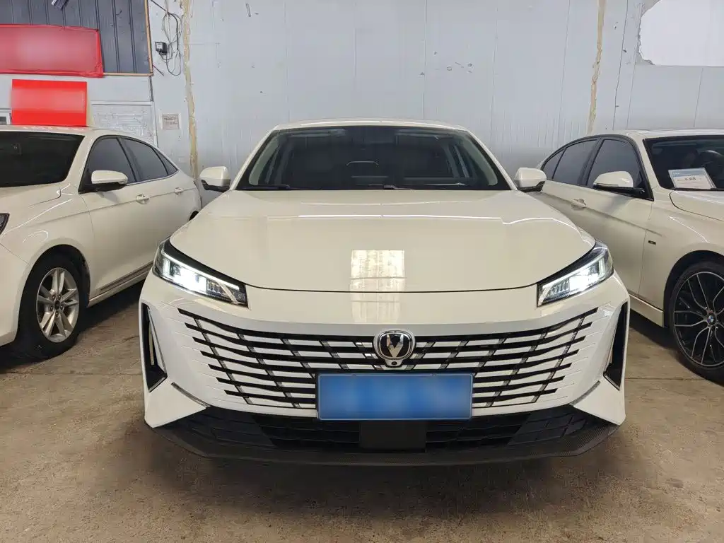 Changan Eado — миниатюра 3