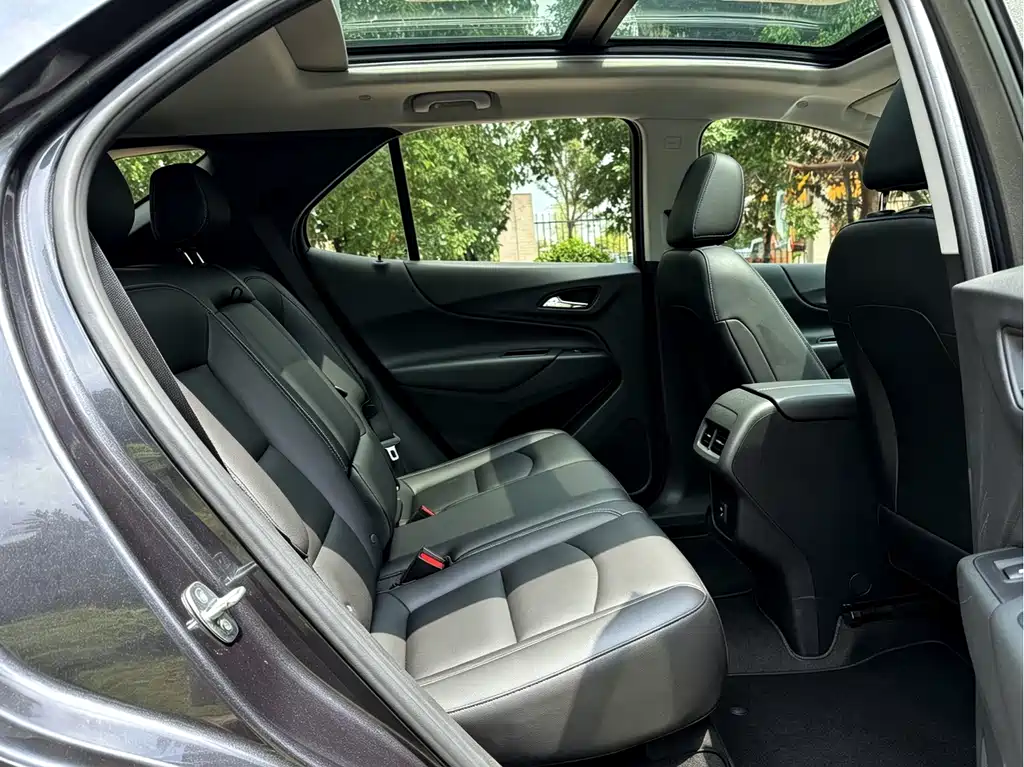 Chevrolet Equinox — миниатюра 23