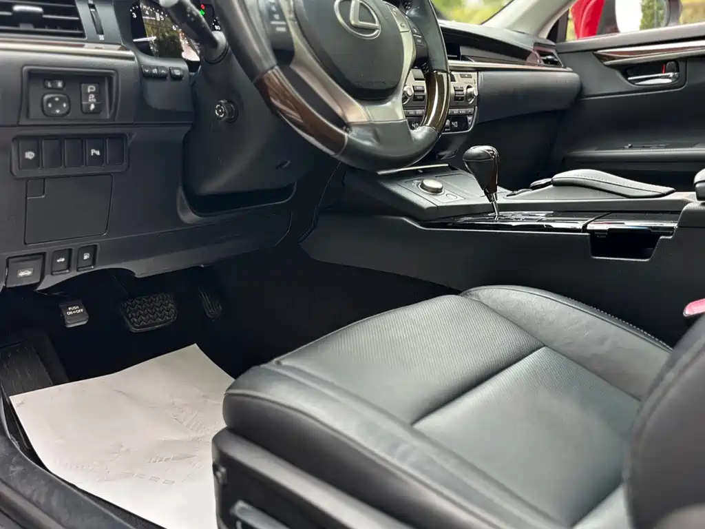 Lexus ES — миниатюра 21
