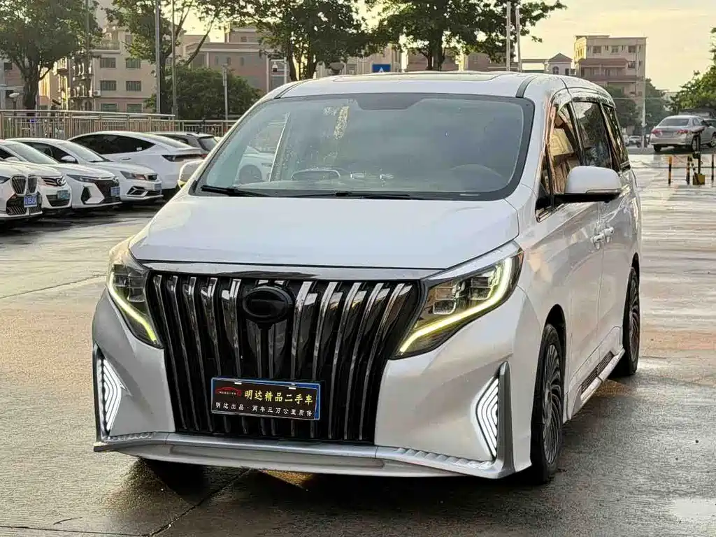 GAC Motor Trumpchi M8