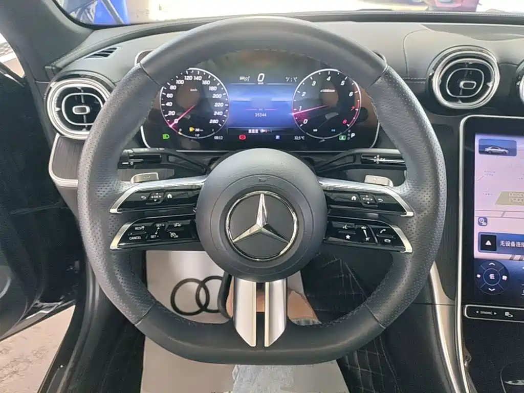 Mercedes-Benz C-Class — миниатюра 11