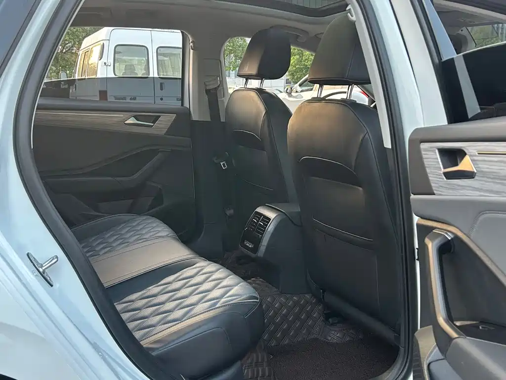 Volkswagen Sagitar — миниатюра 11