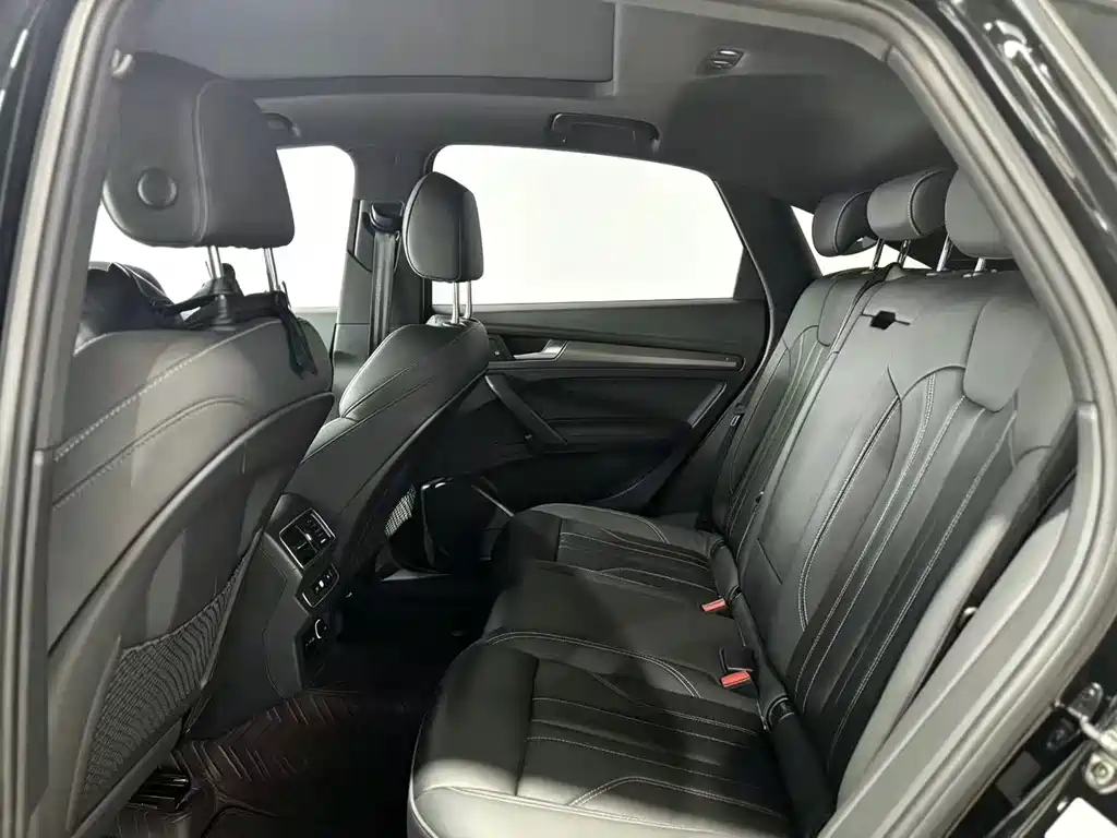 Audi Q5L Sportback — миниатюра 6
