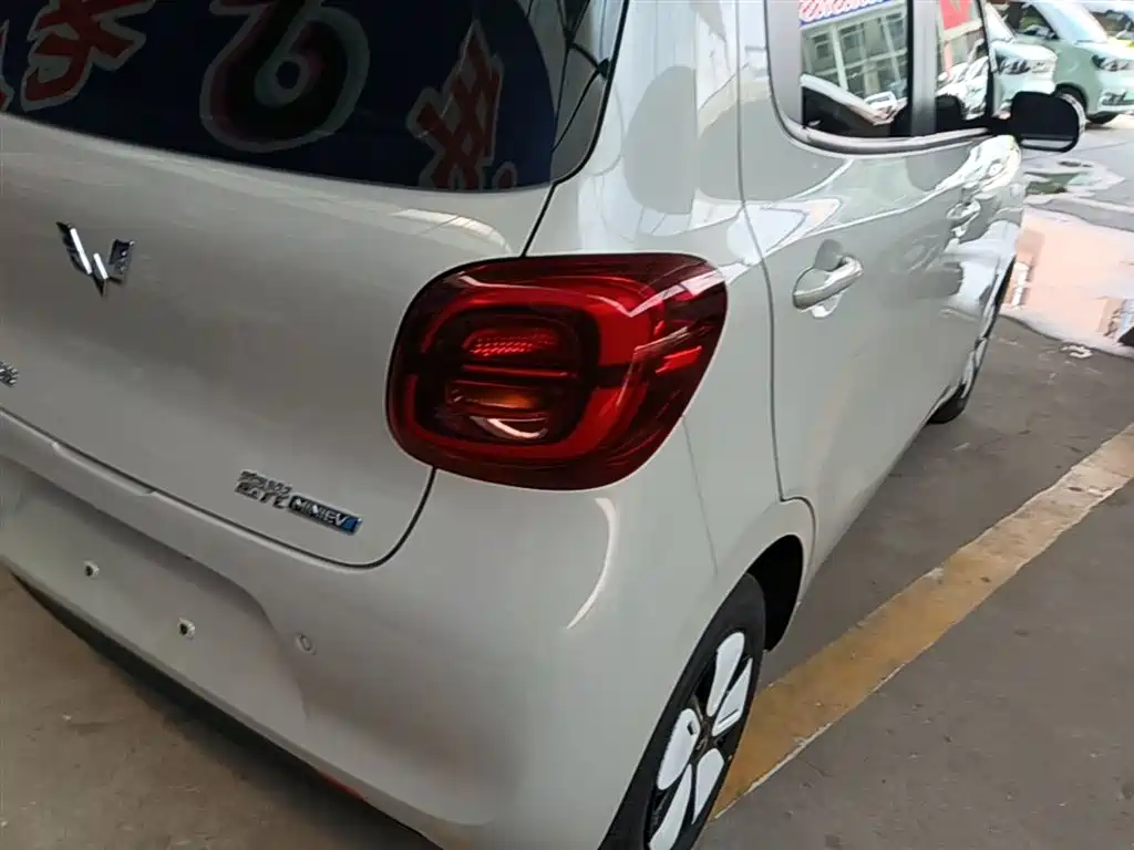 Wuling Mini EV MINIEV 2025
