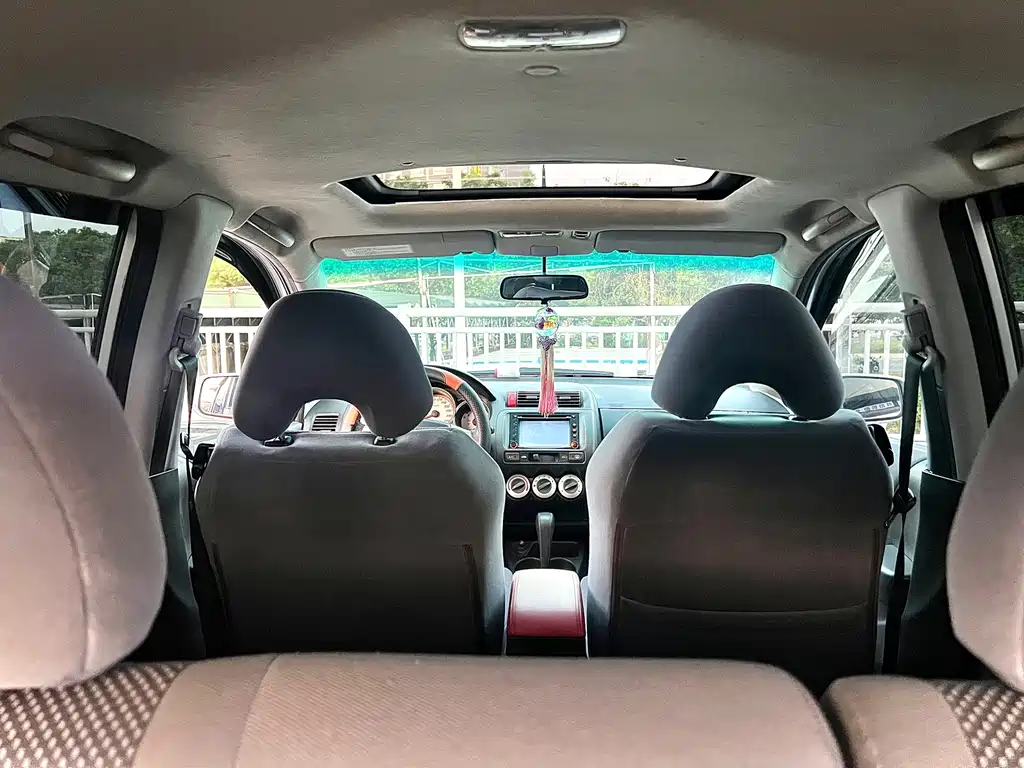 Honda Fit — миниатюра 18