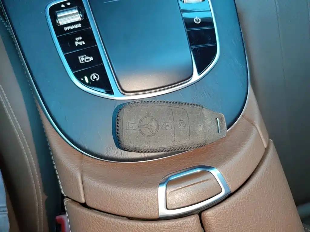 Mercedes-Benz E-Class (Import) — миниатюра 9