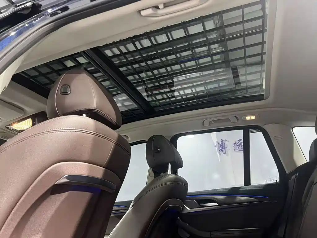 BMW X3 — миниатюра 8