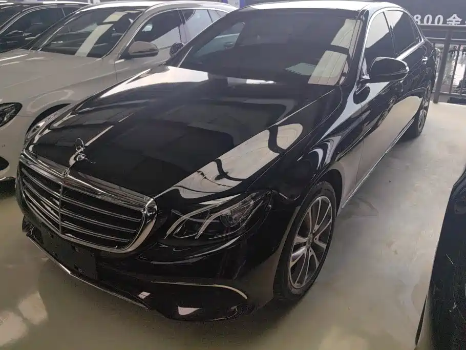 2020 Mercedes-Benz E-klasse - zdjęcie 1 z 16