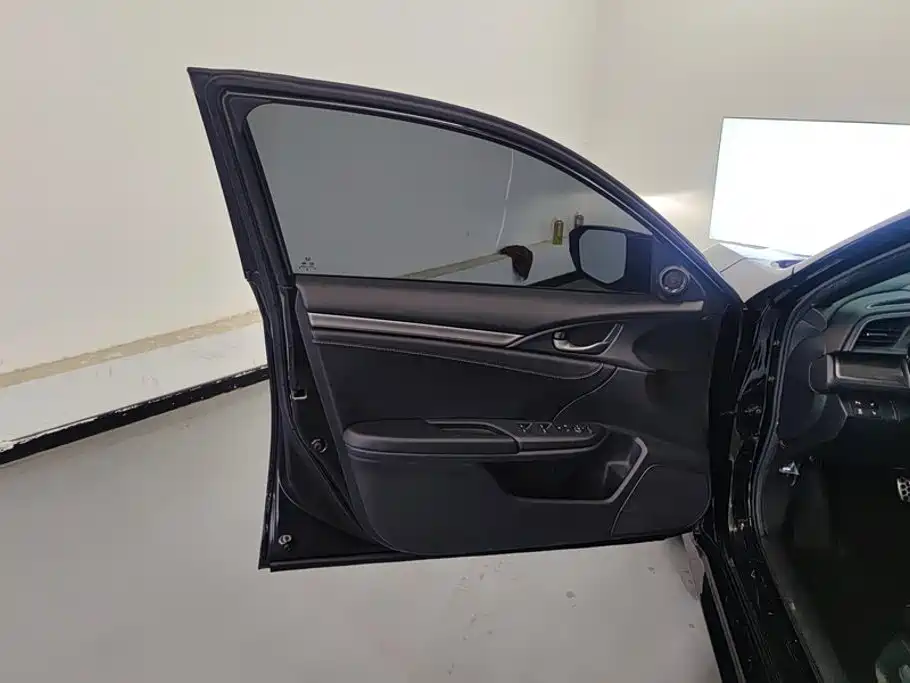 Honda Civic 2021 HATCHBACK 220TURBO CVT