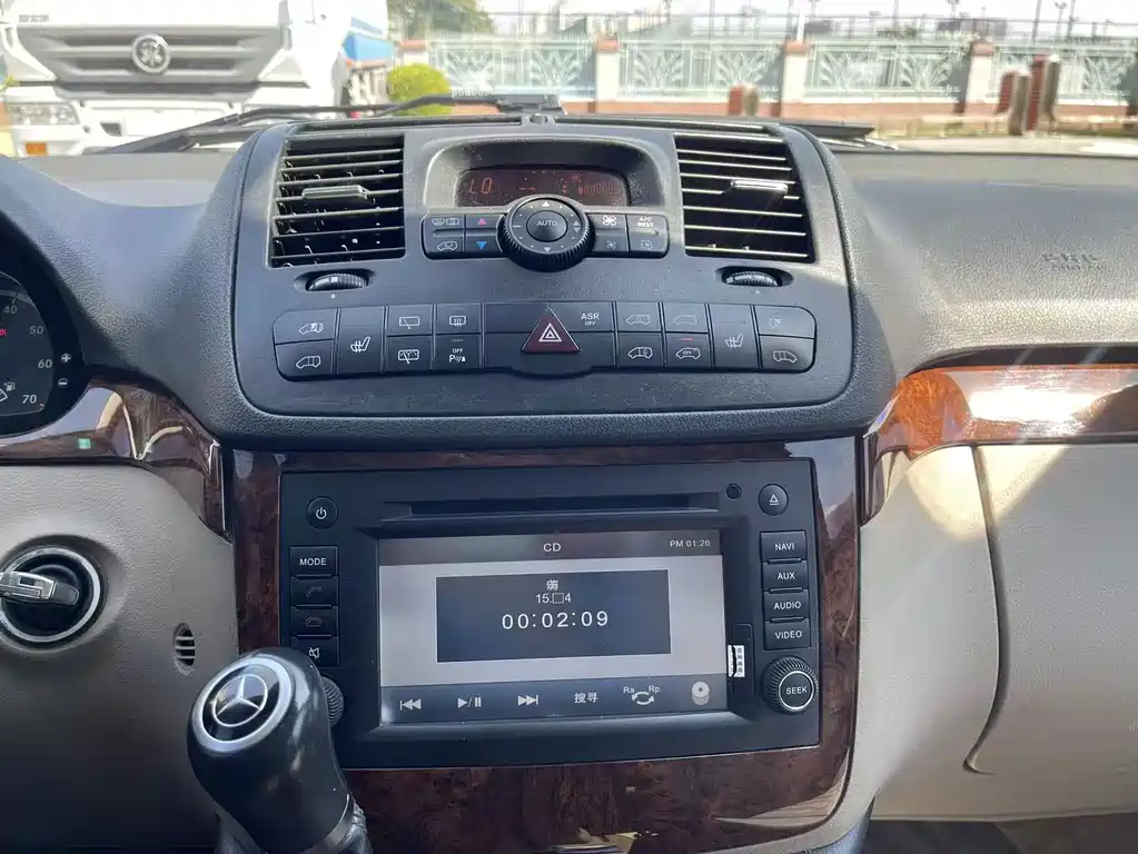 Mercedes-Benz Viano — миниатюра 26