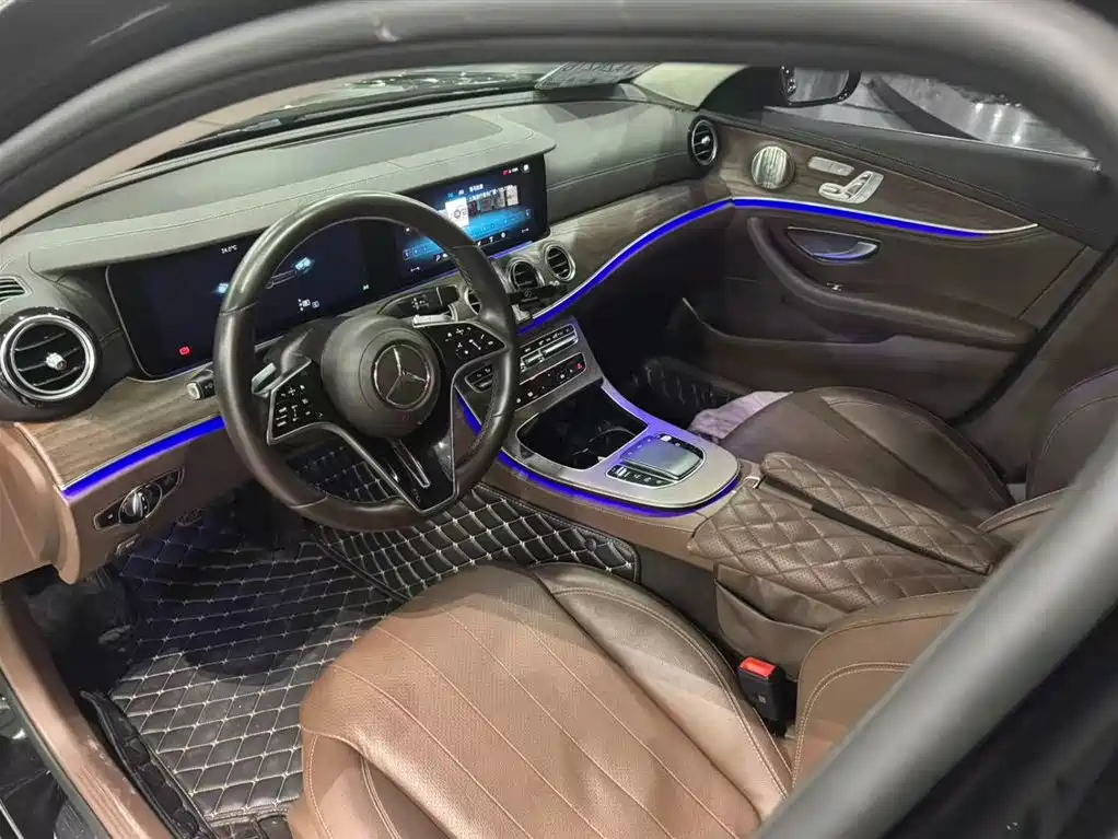 Mercedes-Benz E-Class — миниатюра 9