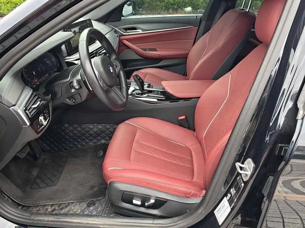 BMW 5 Series — миниатюра 14
