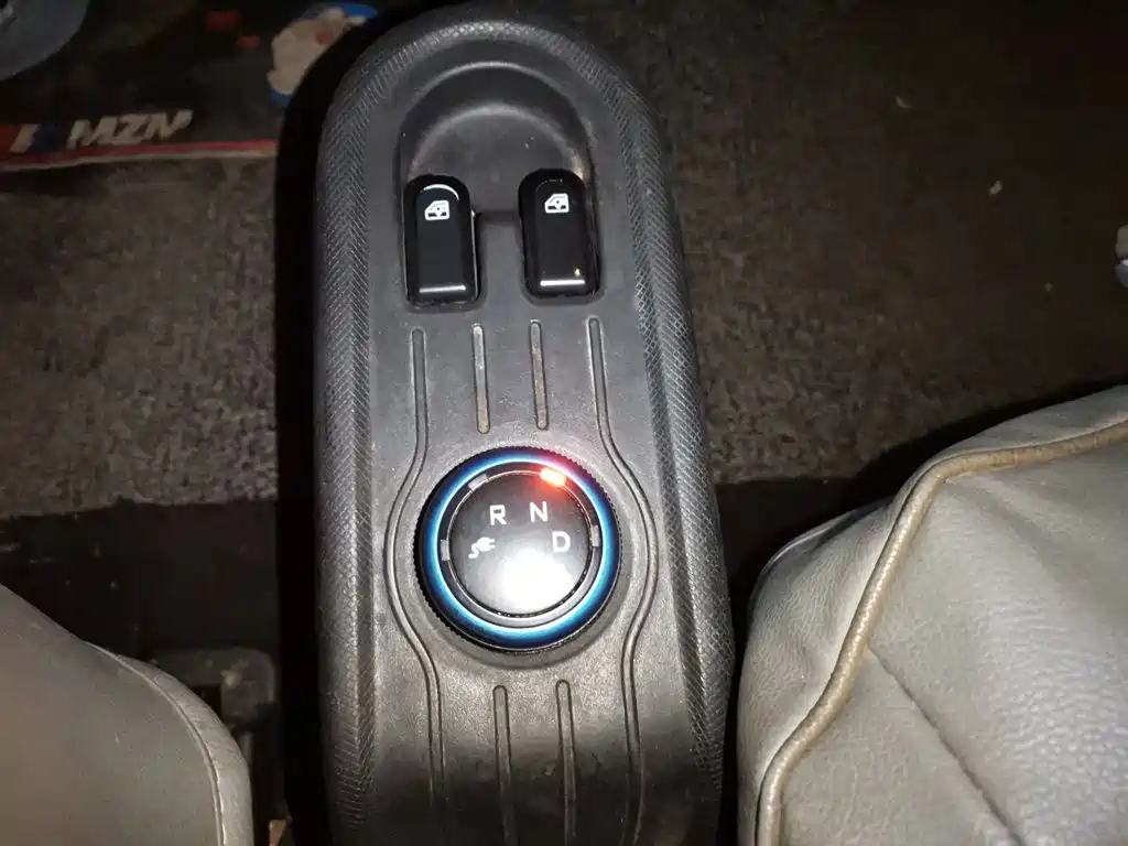 Wuling MINIEV — миниатюра 10