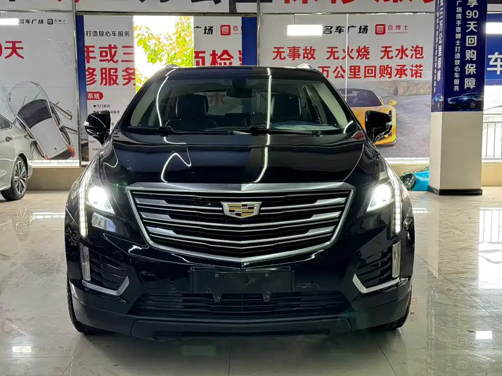 2016 Cadillac XT5 - zdjęcie 1 z 10