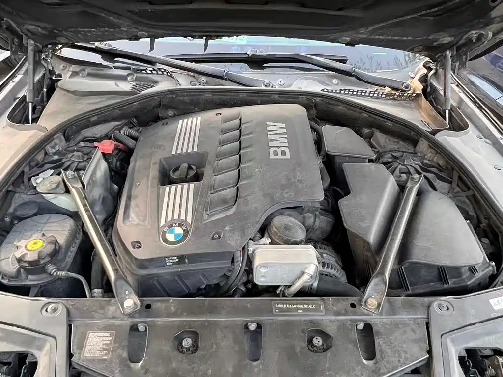 BMW 5 Series — миниатюра 4