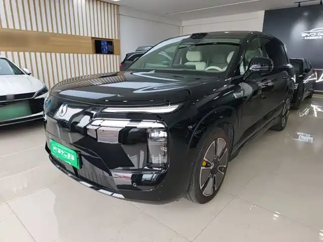 2025 Denza N8