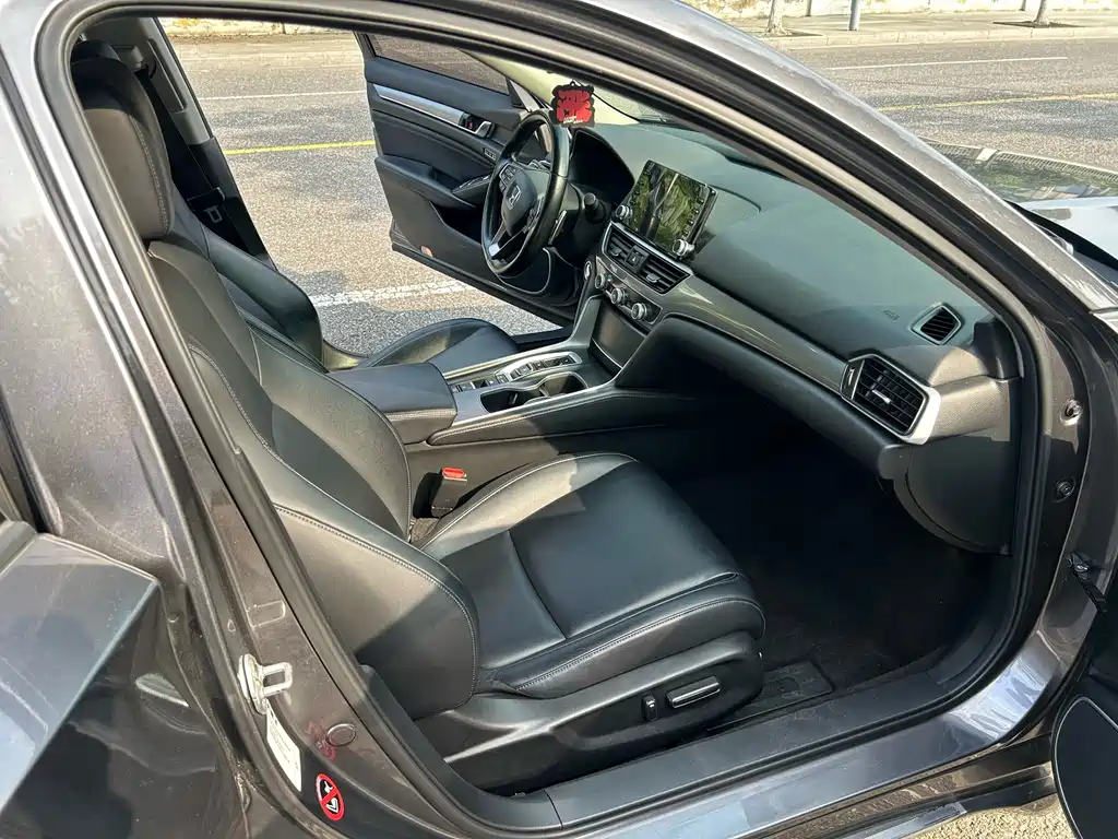 Honda Accord — миниатюра 14