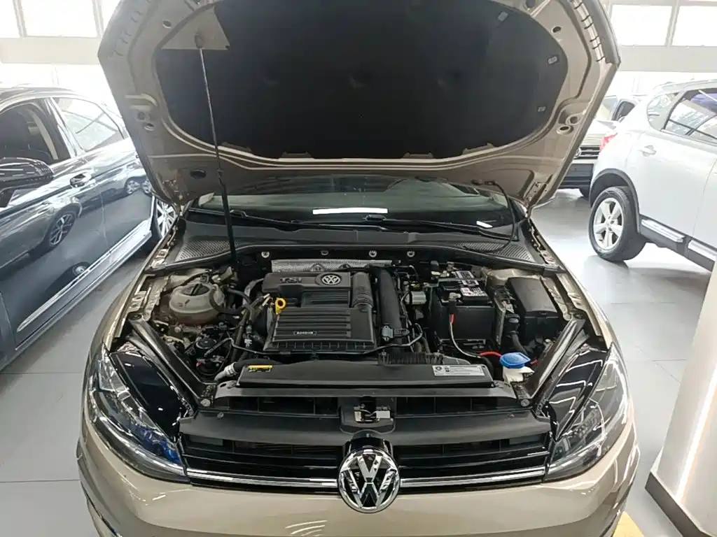 Volkswagen Golf — миниатюра 20