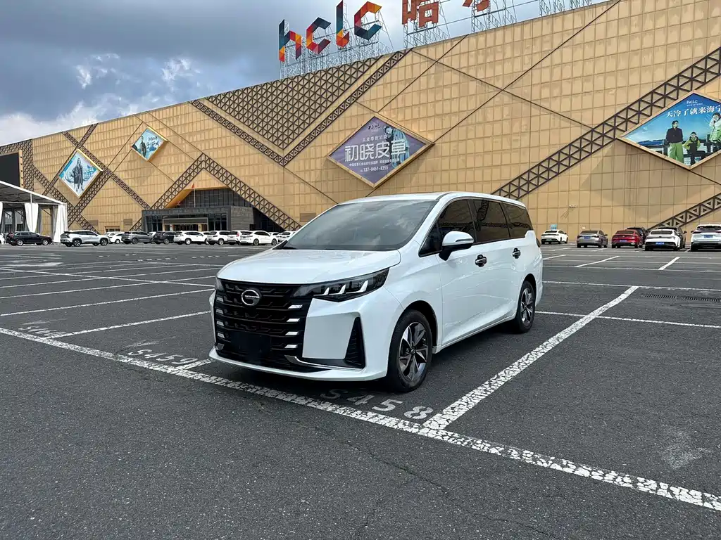 2022 GAC Trumpchi M6 - zdjęcie 1 z 15