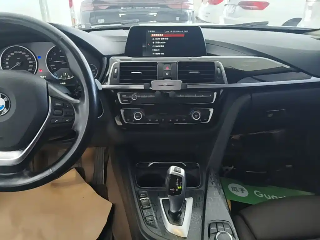 BMW 3 Series — миниатюра 13