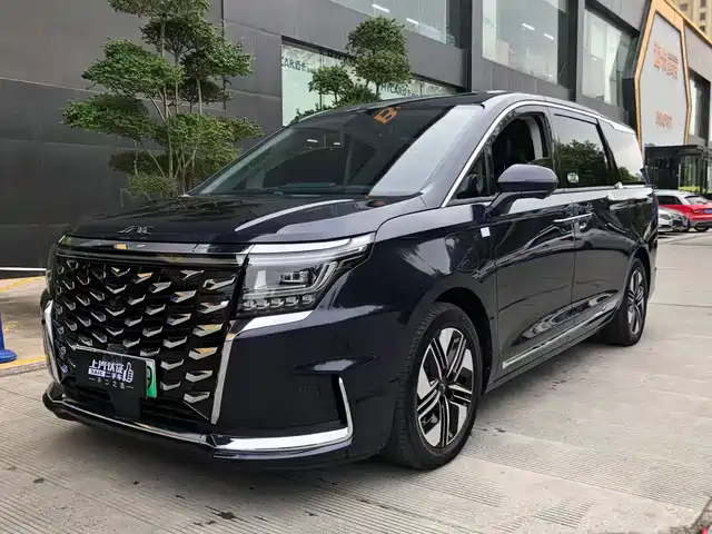 JAC Motors RUIFENG RF8 PHEV 2025