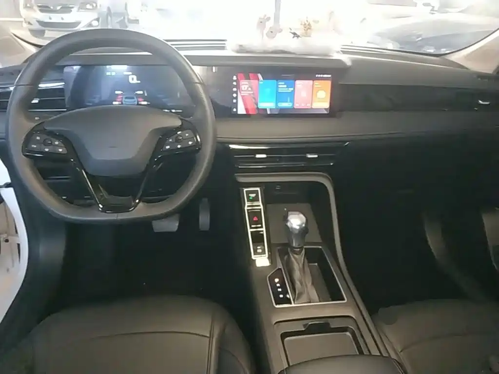 Roewe i5 — миниатюра 10