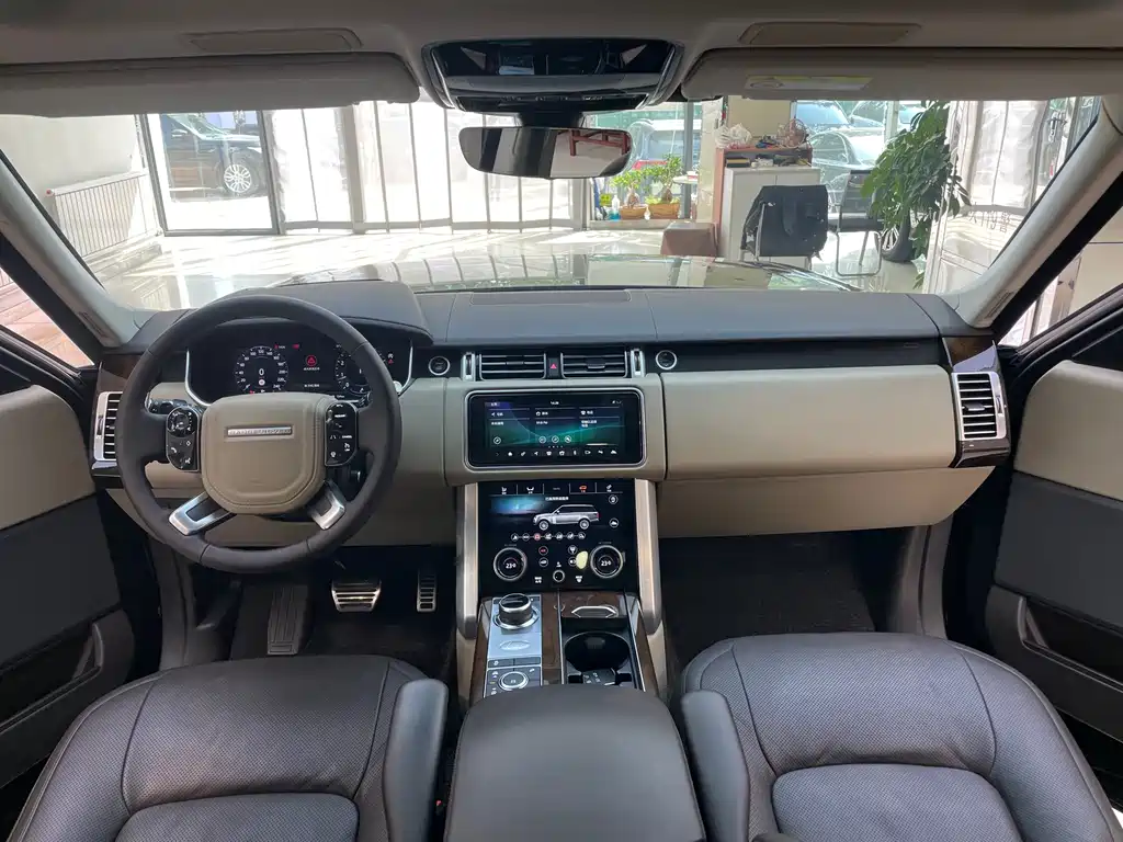 Land Rover Range Rover — миниатюра 16