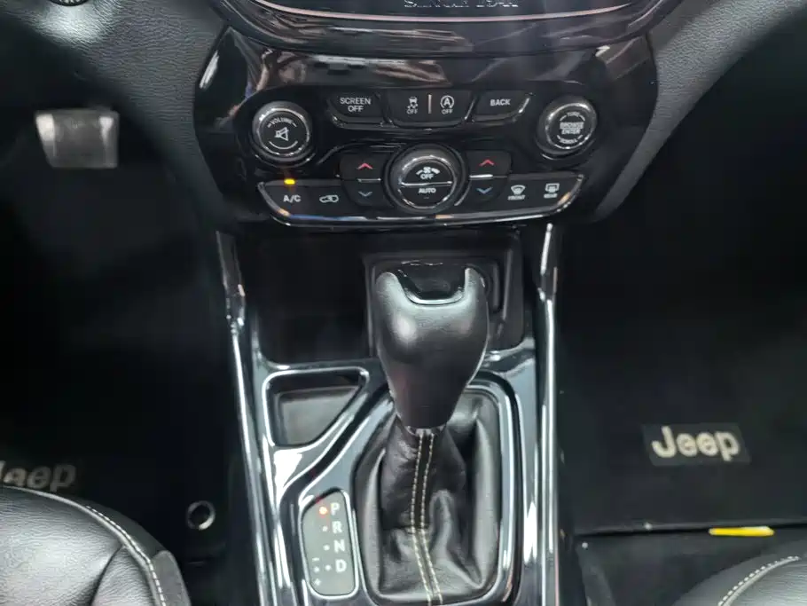 Jeep Cherokee — миниатюра 16