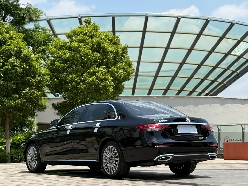 Mercedes-Benz E-Class E 2023 E 300 L Fashion