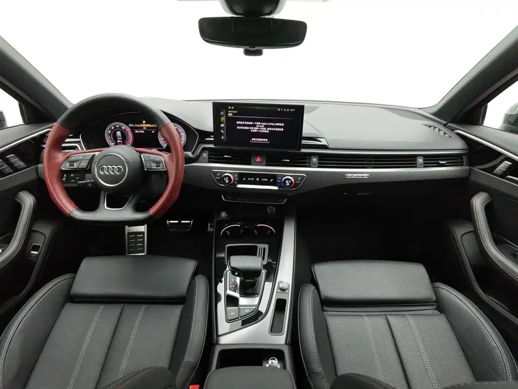 Audi A4L 2024 40 TFSI quattro RS