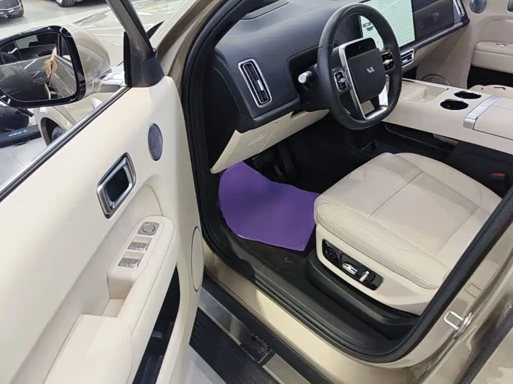 Li Auto Li L8 — миниатюра 16
