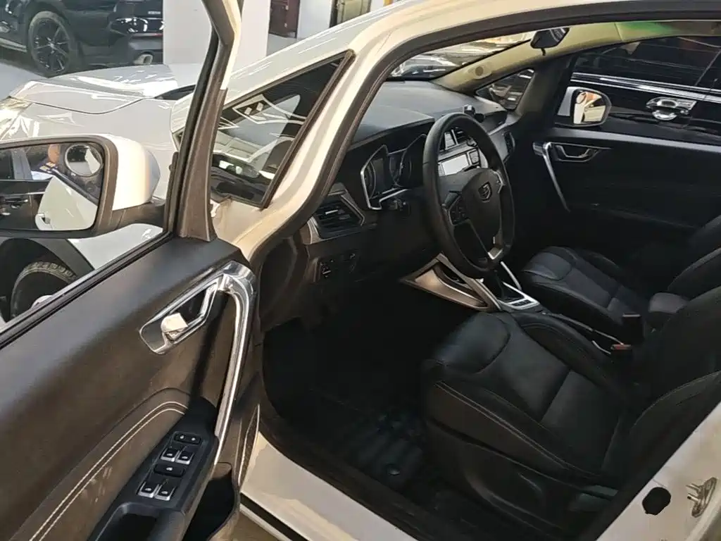 Geely Vision X3 — миниатюра 16