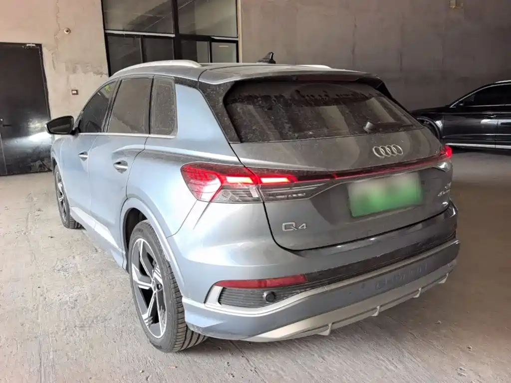 Audi Q4 e-tron — миниатюра 5