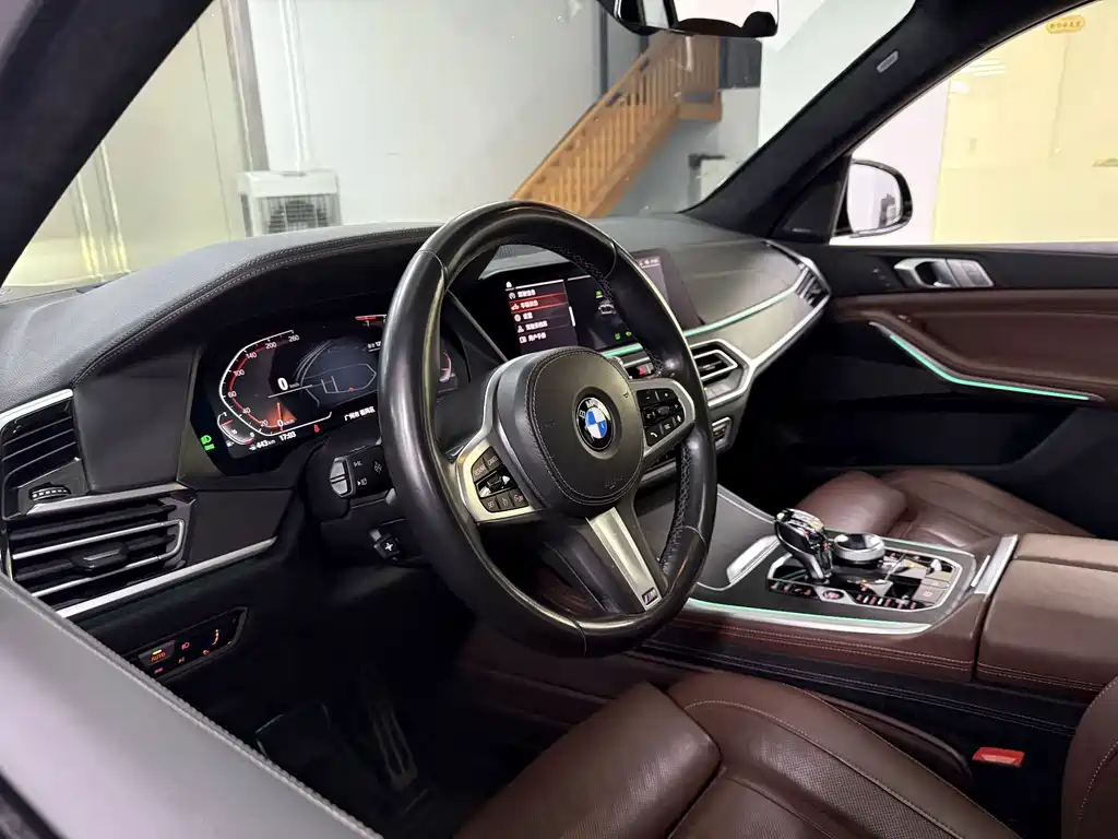 BMW X7 — миниатюра 9