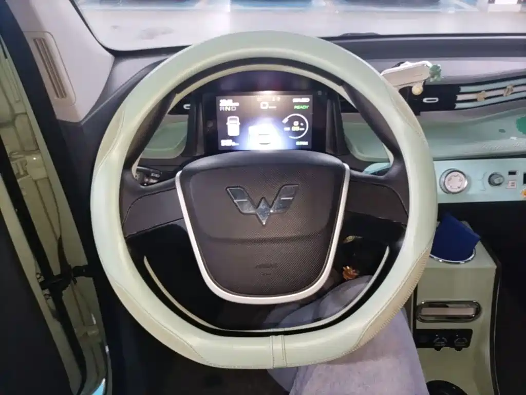 Wuling MINIEV — миниатюра 11