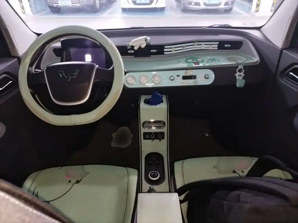 Wuling MINIEV — миниатюра 10